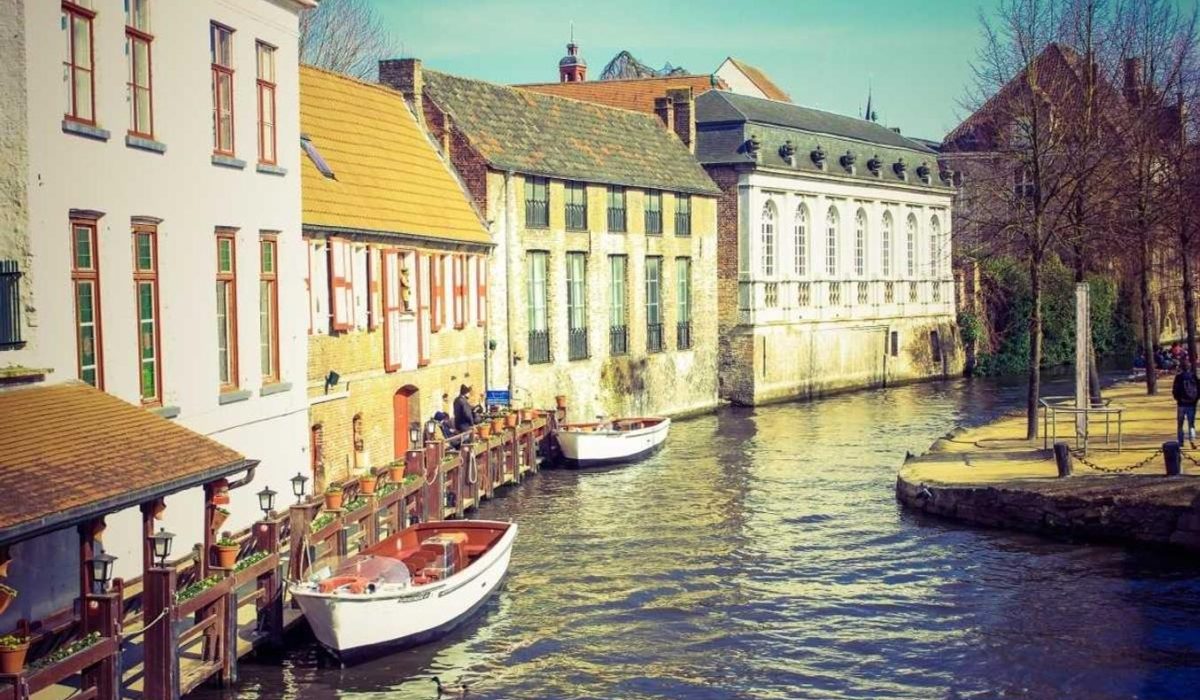 8fa323fc-ecb8-39fe-9364-9dffb6931e93